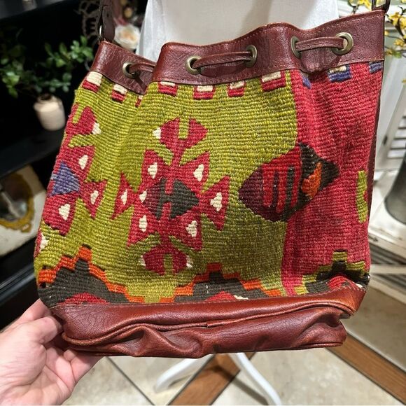 Vintage Turkish Made Wool Carpet Kilim Draw String Shoulder bag - Picture 8 of 10